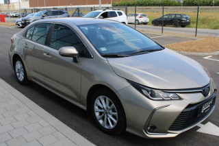 Toyota Corolla 1.8 Hyb. AUT 