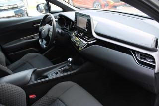 Toyota C-HR 1.8 HYBRID AUT 