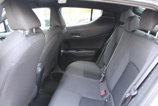 Toyota C-HR 1.8 HYBRID AUT 