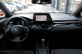 Toyota C-HR 1.8 HYBRID AUT 