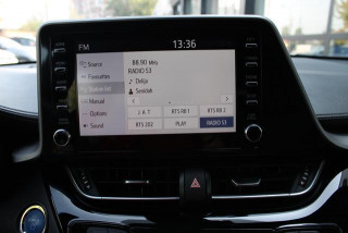 Toyota C-HR 1.8 HYBRID AUT 