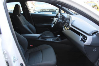 Toyota C-HR 1.8 HYBRID AUT 