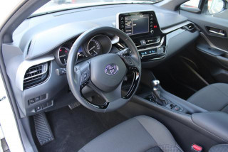 Toyota C-HR 1.8 HYBRID AUT 