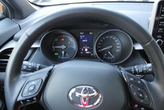 Toyota C-HR 1.8 HYBRID AUT 