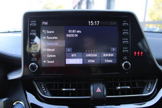 Toyota C-HR 1.8 HYBRID AUT 