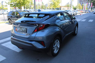 Toyota C-HR 1.8 HYBRID AUT 