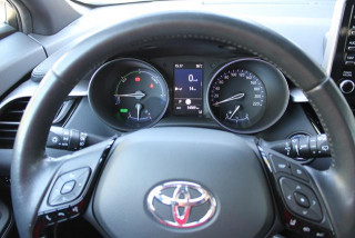 Toyota C-HR 1.8 HYBRID AUT 