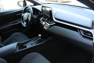 TOYOTA C-HR 1.8 HYBRID 