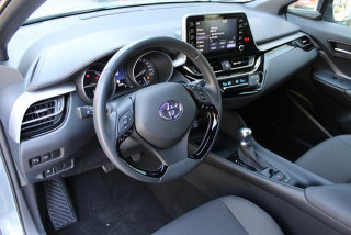 TOYOTA C-HR 1.8 HYBRID 