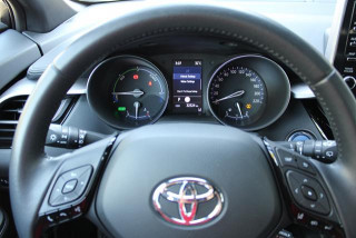 TOYOTA C-HR 1.8 HYBRID 
