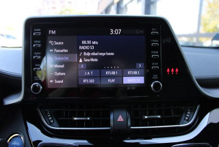 TOYOTA C-HR 1.8 HYBRID 