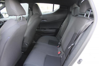 Toyota C-HR 1.8 HYBRID AUT 