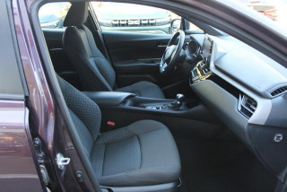 Toyota C-HR 1.8 HYBRID AUT 