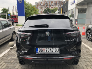 Alfa Romeo Stelvio 2.0 Petrol 280KS Q4 AT8 VELOCE DEMO
