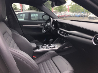 Alfa Romeo Stelvio 2.0 Petrol 280KS Q4 AT8 VELOCE DEMO