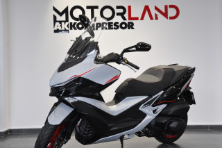 Kymco Xciting 400 VS 