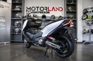 Kymco AK 575 PREMIUM 