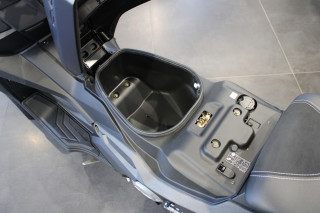 Kymco CV3 575 