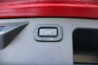 Land Rover Discovery Sport 2.0 R-DYNAMIC 4WD 