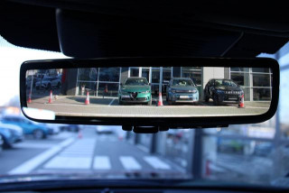 Land Rover Discovery Sport 2.0 R-DYNAMIC 4WD 