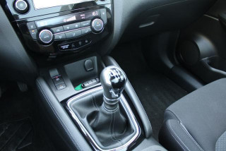 Nissan Qashqai 1.2 N-CONNECTA 