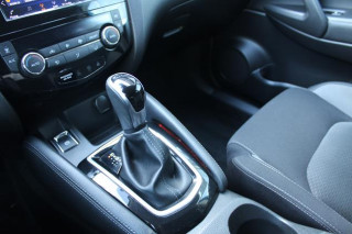 Nissan Qashqai 1.3 N-Connecta EDC 