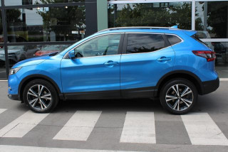 Nissan Qashqai 1.7 dCi 360 DCT 4WD 