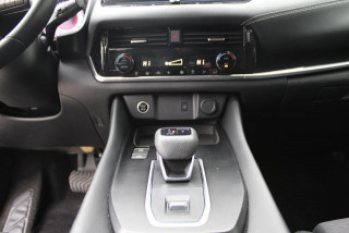 Nissan Qashqai 1.3 tCe HY. EDC 