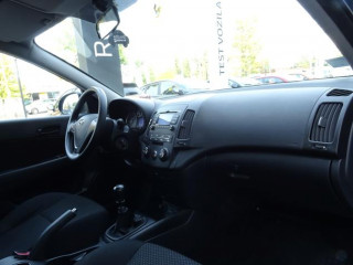 Hyundai i30 1.4i TNG GL 