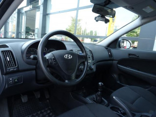 Hyundai i30 1.4i TNG GL 