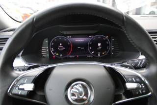 Škoda Superb 1.4 TSI AMBITION DSG 