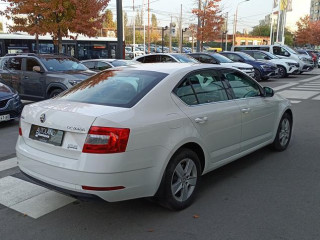 Škoda Octavia 1.6 TDI Style DSG