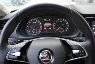 Škoda Octavia 2.0 TDI AMBITION DSG 