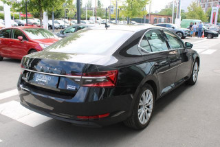 Škoda Superb 2.0 TDI AMBITION DSG 