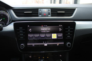 Škoda Superb 2.0 TDI STYLE DSG 