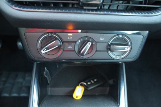 Škoda Fabia 1.0 Essence TNG 