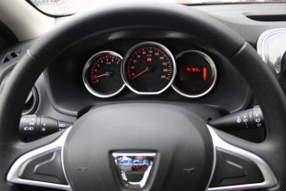 Dacia Sandero 1.2 Essential 