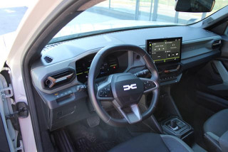 Dacia Duster 1.6 E-TECH HYB. AUT 