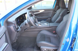 Renault Rafale 1.2 E-Tech Hybrid 