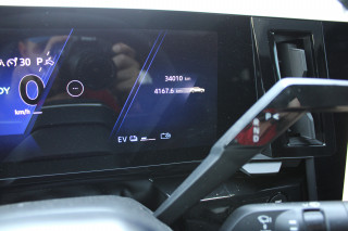 Renault Rafale 1.2 E-Tech Hybrid 