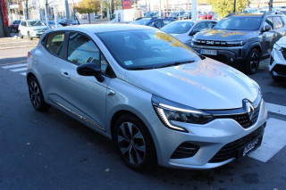 Renault Clio 1.0 tCe Limited CVT 