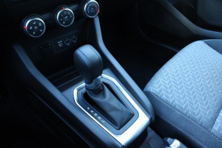 Renault Clio 1.0 tCe Limited CVT 