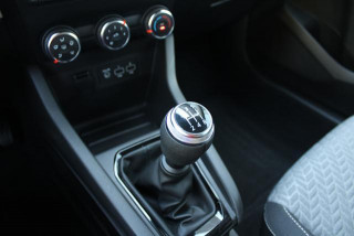 Renault Clio 1.0 sCe Limited 