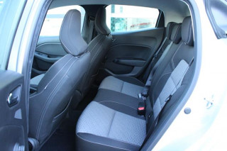 Renault Clio 1.0 tCe Limited CVT 