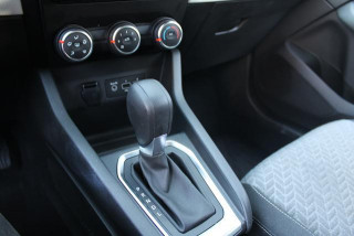 Renault Clio 1.0 tCe Limited CVT 