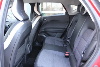 Renault Captur 1.3 tCe DCT Hybrid Intens 