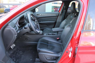 Renault Megane Conquest 1.3 tCe Hybrid EDC 