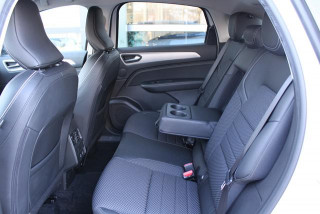 Renault Megane Conquest 1.3 tCe Hybrid EDC 