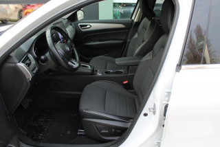 Renault Megane Conquest 1.3 tCe Hybrid EDC 