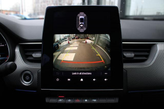 Renault Megane Conquest 1.3 tCe Hybrid EDC 